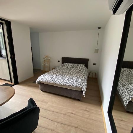 Apartment Nevena 3 Belgrado Esterno foto